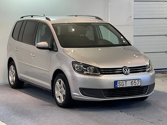 Volkswagen Touran 3 of 5