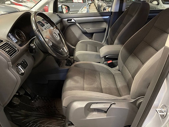 Volkswagen Touran 6 of 15