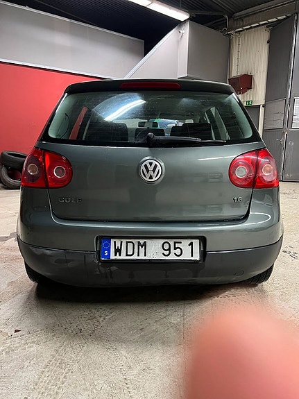Volkswagen Golf V 6 of 7