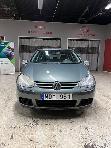 Volkswagen Golf V 5 of 7