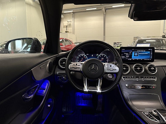 Mercedes-Benz C400 25 of 27