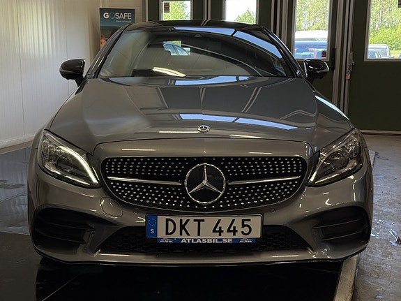 Mercedes-Benz C400 10 of 27