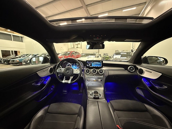 Mercedes-Benz C400 27 of 27