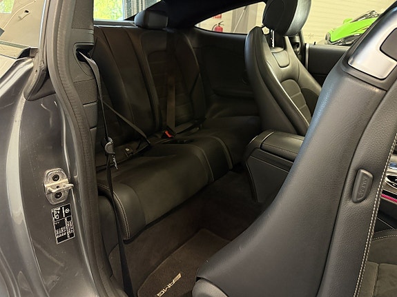 Mercedes-Benz C400 12 of 27