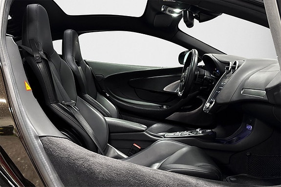 McLaren GT 8 of 27