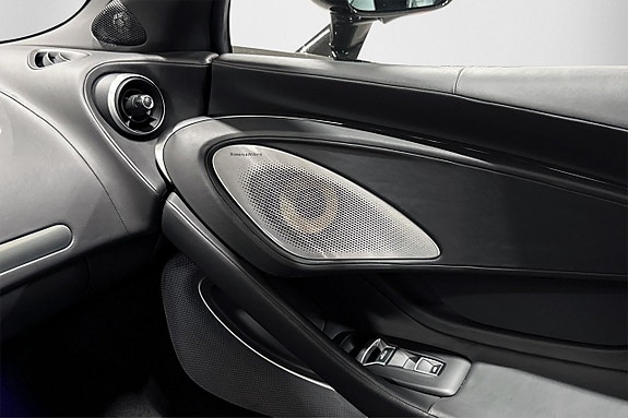 McLaren GT 15 of 27