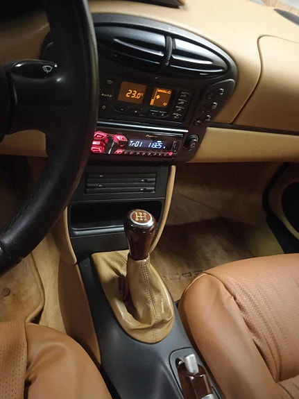 Porsche Boxster 7 of 18