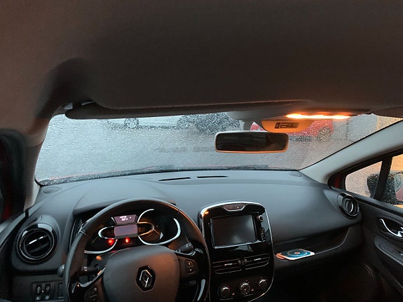 Renault Clio 7 of 9