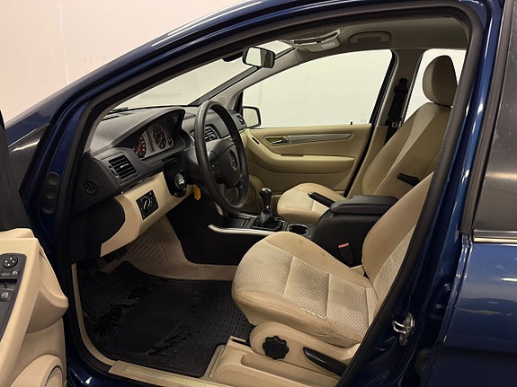 Mercedes-Benz B170 14 of 15