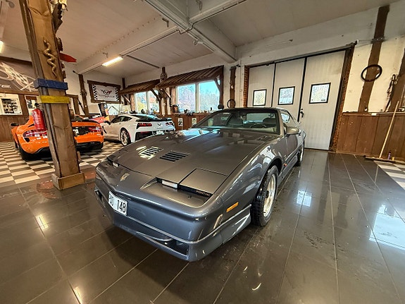 Pontiac Firebird 4 of 27