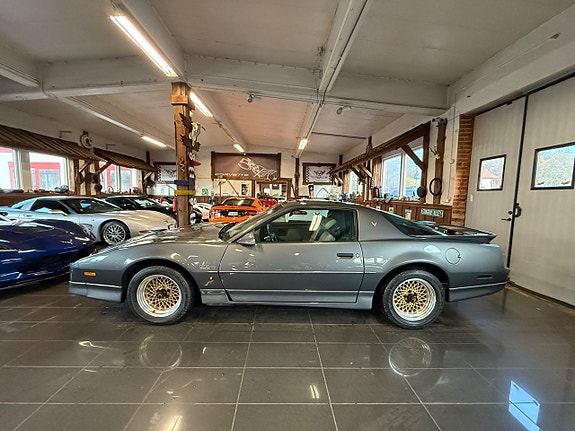 Pontiac Firebird 2 of 27