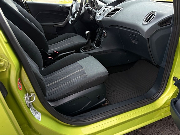 Ford Fiesta 11 of 12