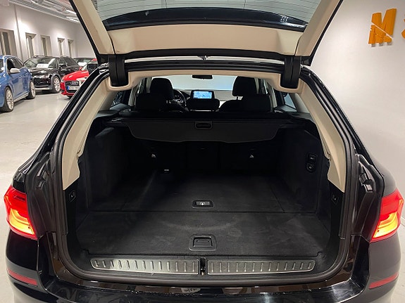 BMW 520 12 of 16