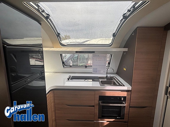 Adria Alpina 663 HT (Mover/Solpanel) 9 of 18