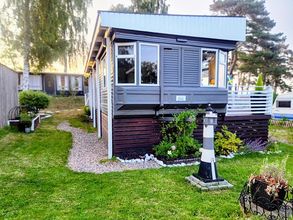 Willerby Villavagn med havsutsikt på Almöns Bad & Camping 2 of 15