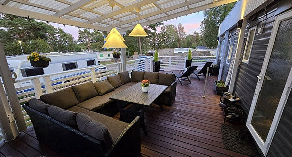 Willerby Villavagn med havsutsikt på Almöns Bad & Camping 7 of 15