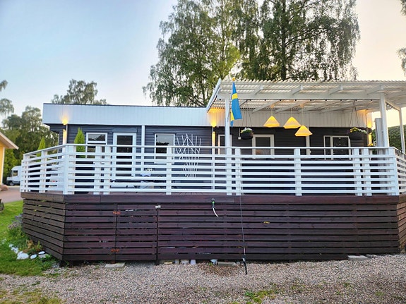 Willerby Villavagn med havsutsikt på Almöns Bad & Camping 3 of 15