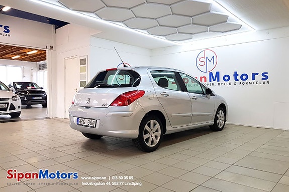 Peugeot 308 3 of 5