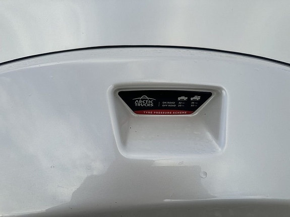 Isuzu Arctic Truck AT35 9 of 25