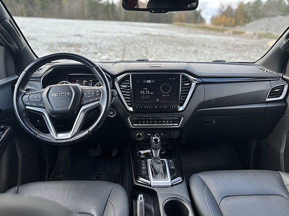 Isuzu Arctic Truck AT35 20 of 25