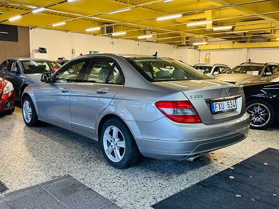 Mercedes-Benz C200 5 of 21