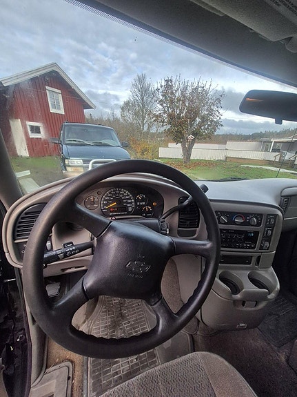 Chevrolet Astro 6 of 15