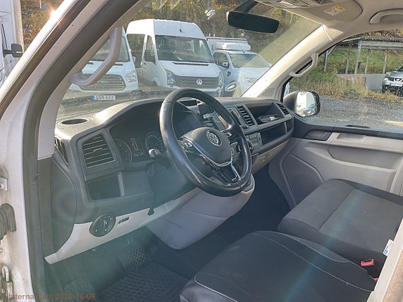 Volkswagen Transporter 17 of 27