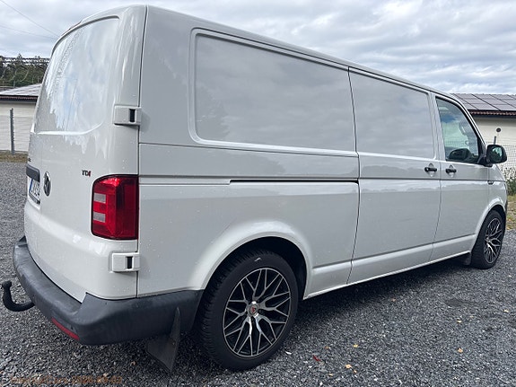 Volkswagen Transporter 5 of 27