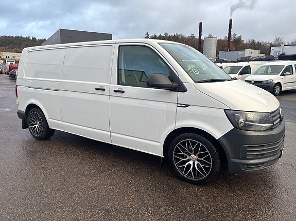 Volkswagen Transporter 3 of 5