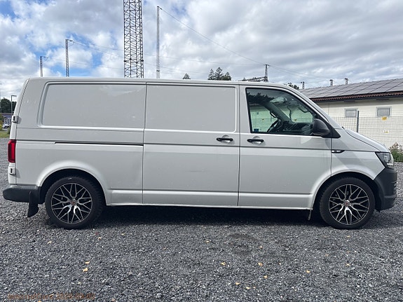 Volkswagen Transporter 4 of 27