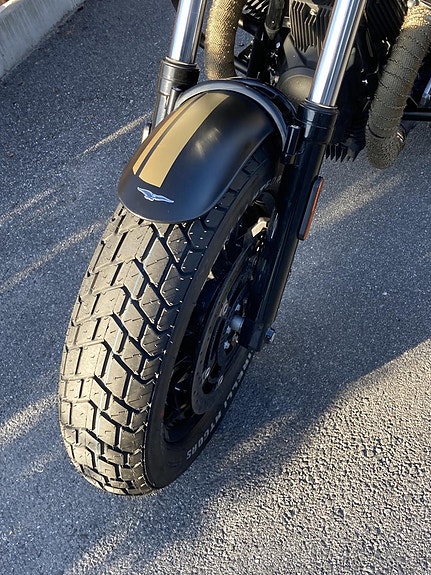 Moto Guzzi Bobber V9 5 of 23