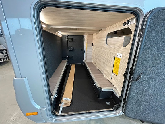 Adria Compact Supreme SL / B-körkort / under 7m / Automat / 25 of 25