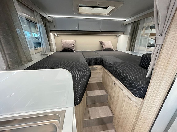 Adria Compact Supreme SL / B-körkort / under 7m / Automat / 11 of 25