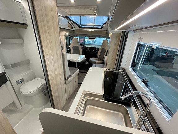 Adria Compact Supreme SL / B-körkort / under 7m / Automat / 14 of 25