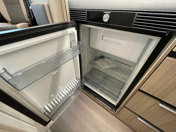 Adria Compact Supreme SL / B-körkort / under 7m / Automat / 19 of 25