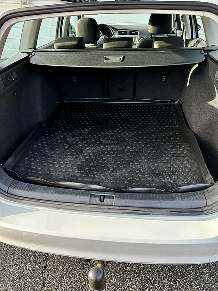 Volkswagen Golf VII 10 of 10