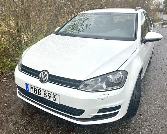 Volkswagen Golf VII 2 of 10