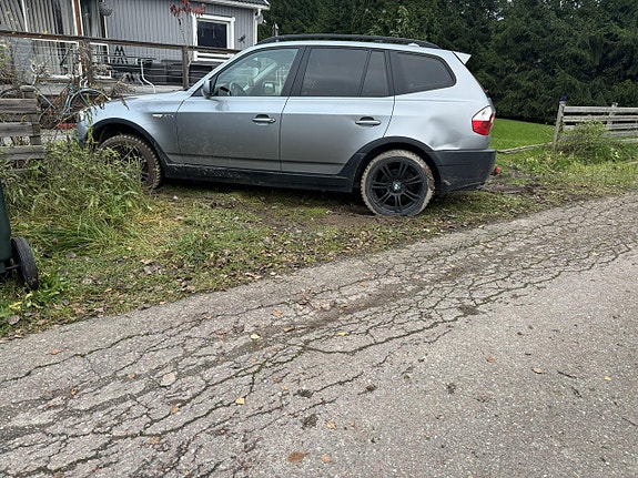 BMW X3 3 of 4