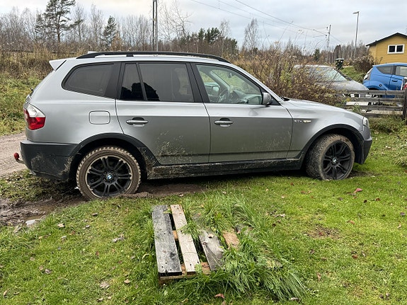 BMW X3 2 of 4