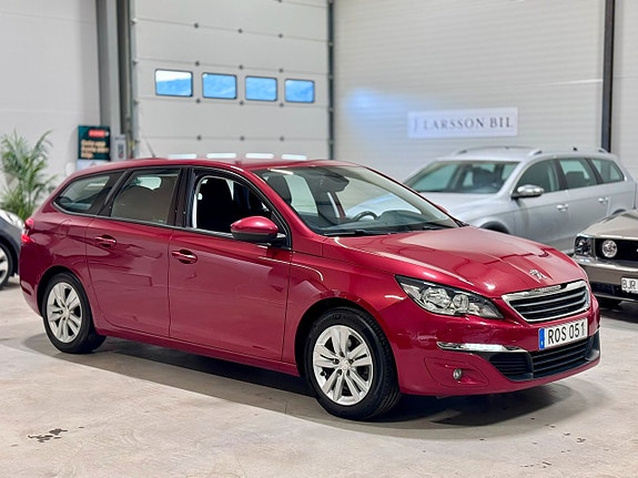 Peugeot 308 SW 2 of 12