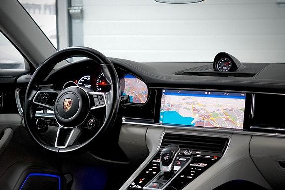 Porsche Panamera 4S 21 of 26