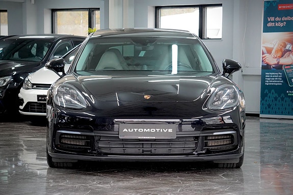 Porsche Panamera 4S 2 of 5