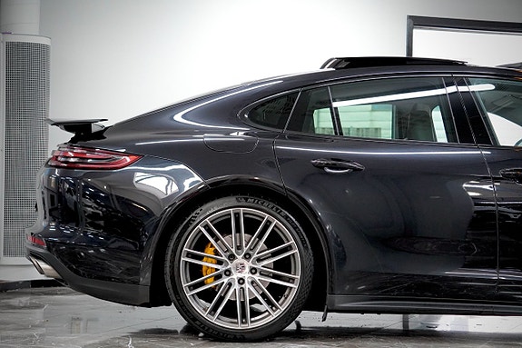 Porsche Panamera 4S 8 of 26