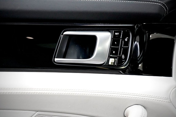 Porsche Panamera 4S 22 of 26