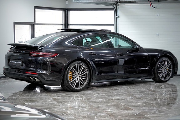 Porsche Panamera 4S 5 of 5