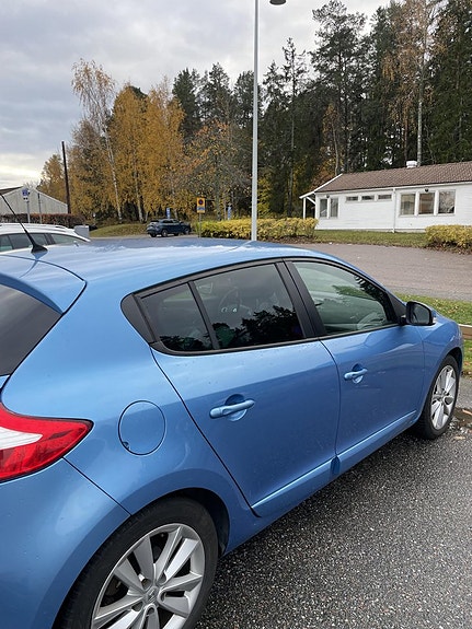 Renault Megane III 2 of 6