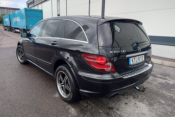 Mercedes-Benz R350 2 of 5