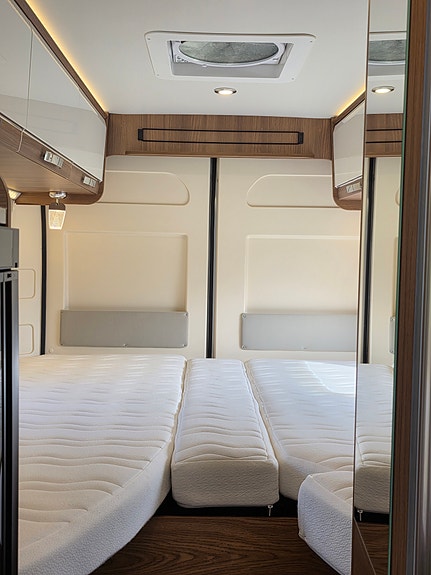 Rapido V68 15 of 25