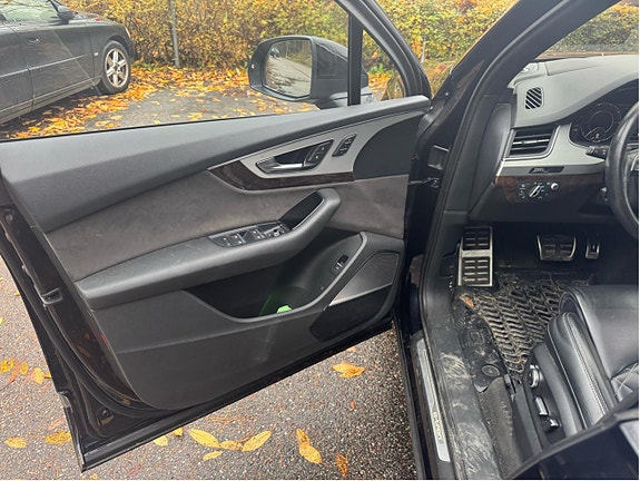 Audi Q7 14 of 15