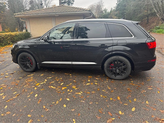 Audi Q7 6 of 15